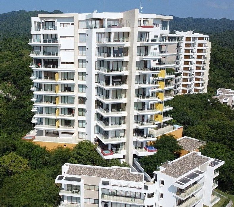 Amazing Condo at ALAMAR, 3 Bedroom. Simply Beautiful!