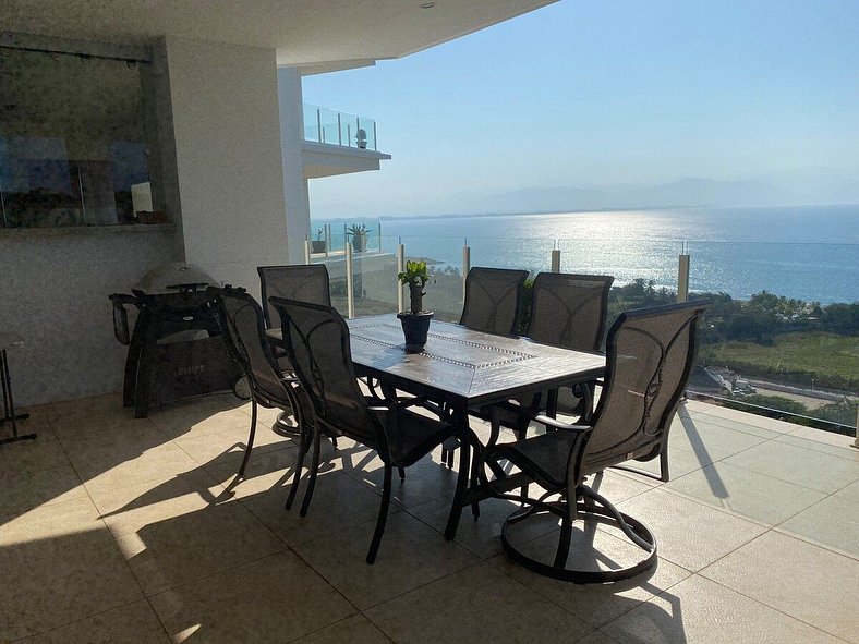 Beautiful Condo in ALAMAR with fabulous OCEAN VIEW